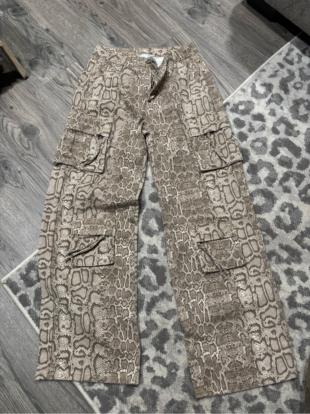 Snake Print Cargo Pants in Taupe M